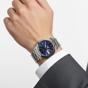 NWT Authentic Seiko Series 5 Automatic Blue Dial Men's Watch